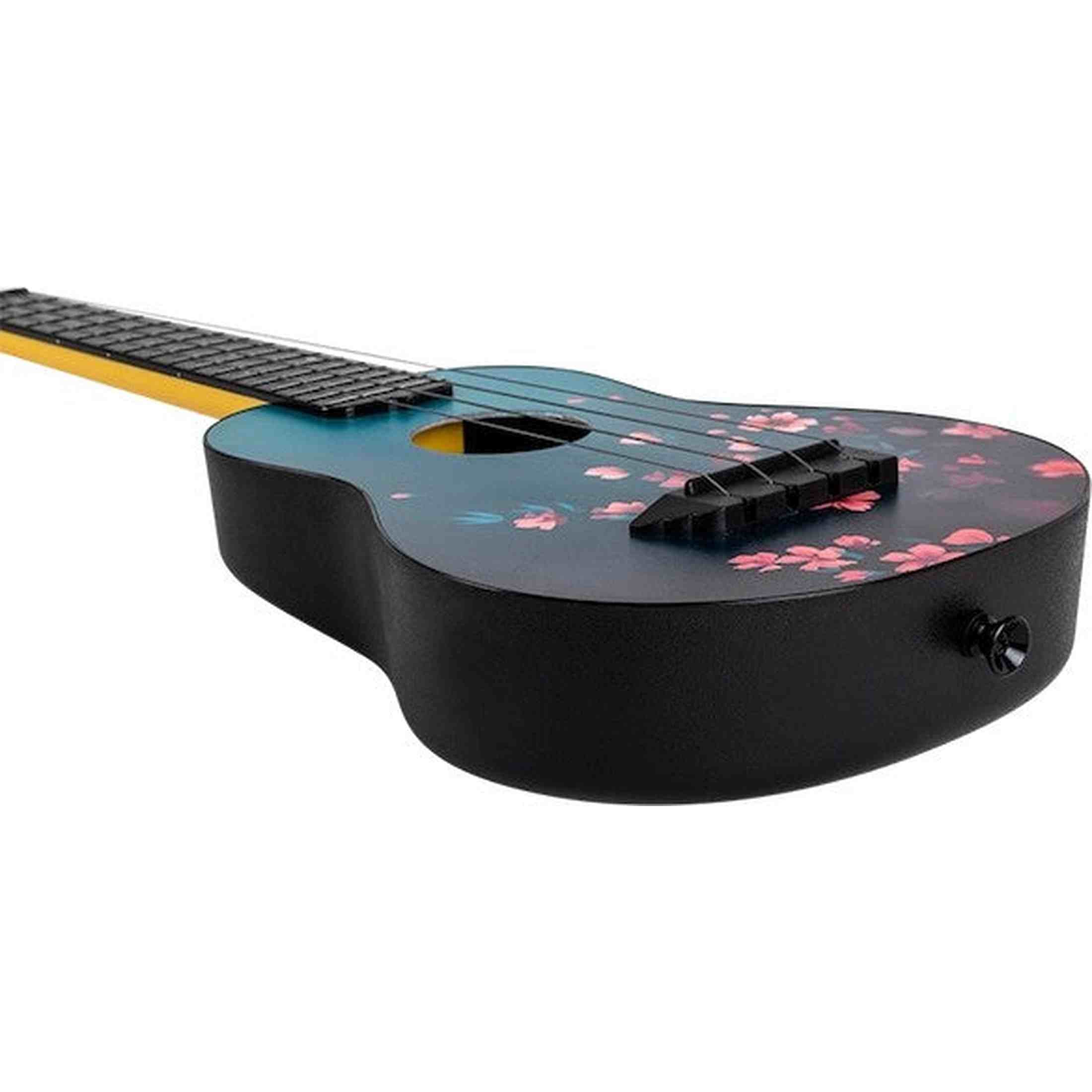 Flight TUSL-32 SAKURA Soprano Longneck Ukulele met Linden Top, ABS Body, Aquila Sugar Snaren en Gigbag
