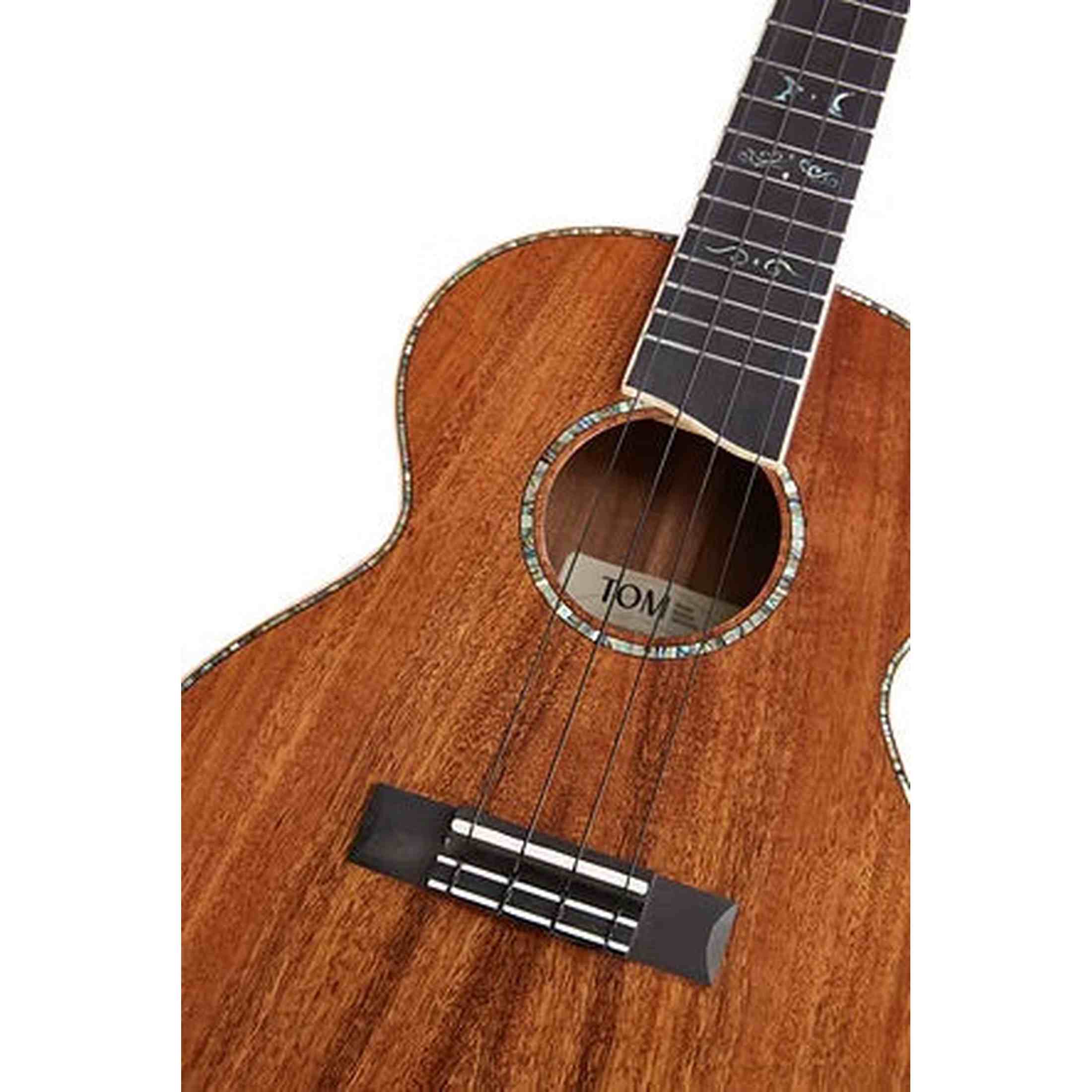 TOM M9E Tenor Ukelele met Massief Acacia en Pickup met effecten Inclusief Koffer