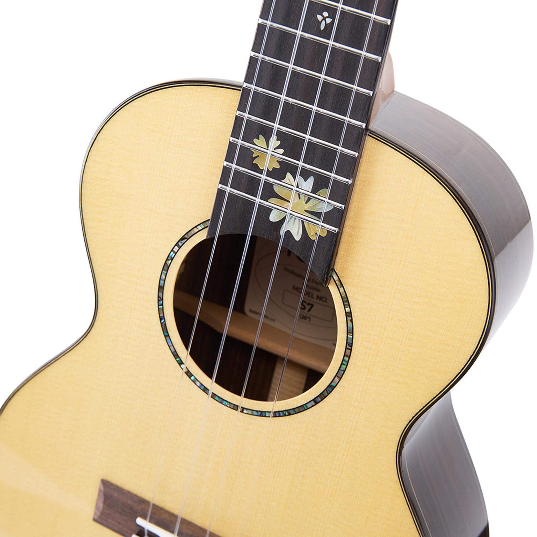 TOM S7E Tenor Ukelele met Massief Sparren Bovenblad en Massief Palissander Inclusief Koffer