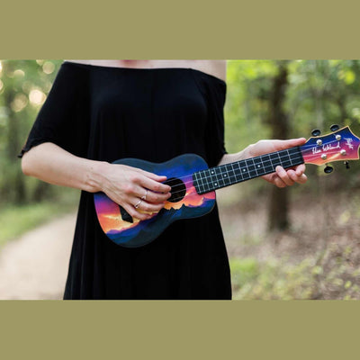 Flight TUSL-EE Sunset Elise Ecklund Signature Soprano Longneck Ukulele met Linden Top, ABS Body en Aquila Sugar Snaren