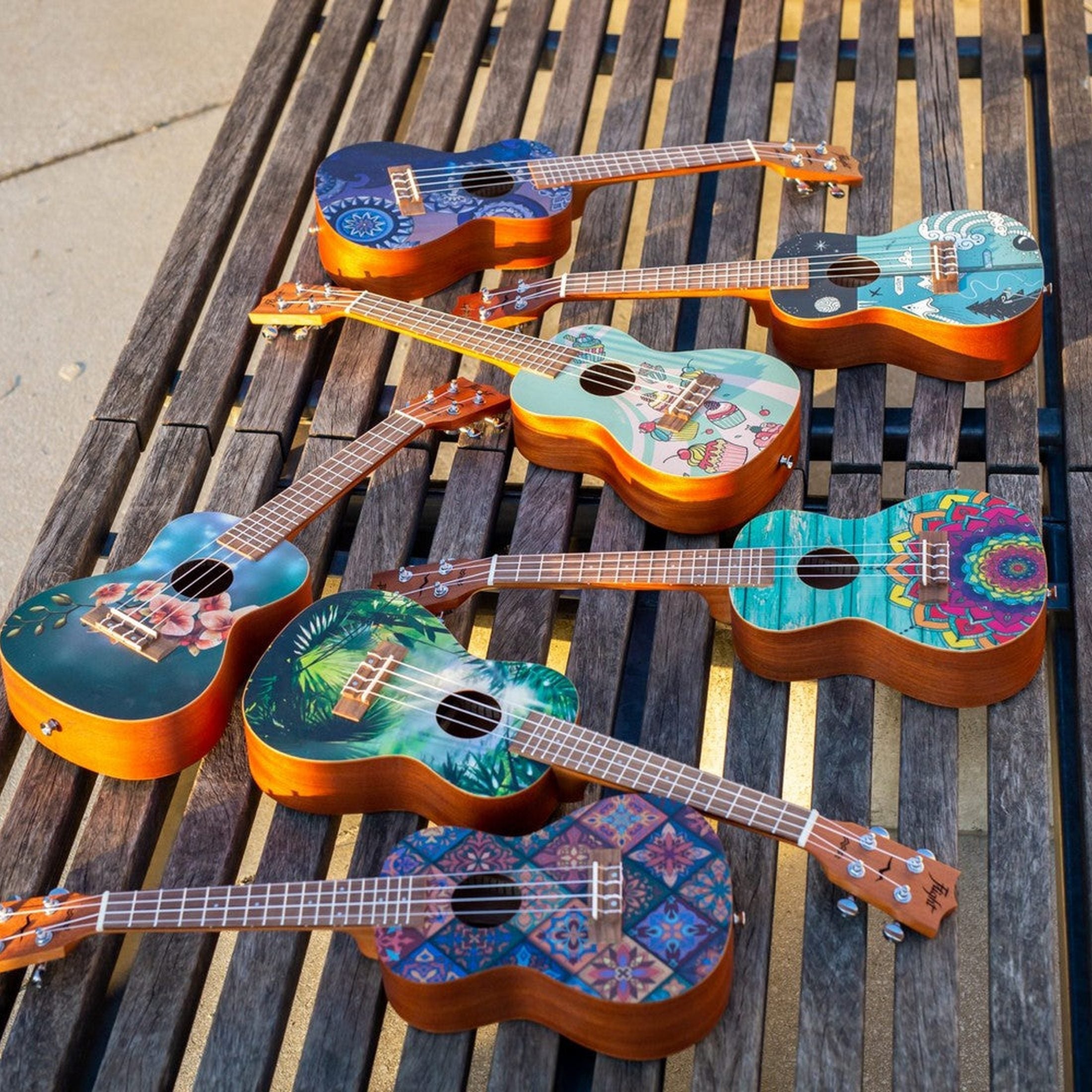Flight AUC-33 Fusion Concert Ukulele met Sapele Body, Art Design en Aquila Nylgut Snaren