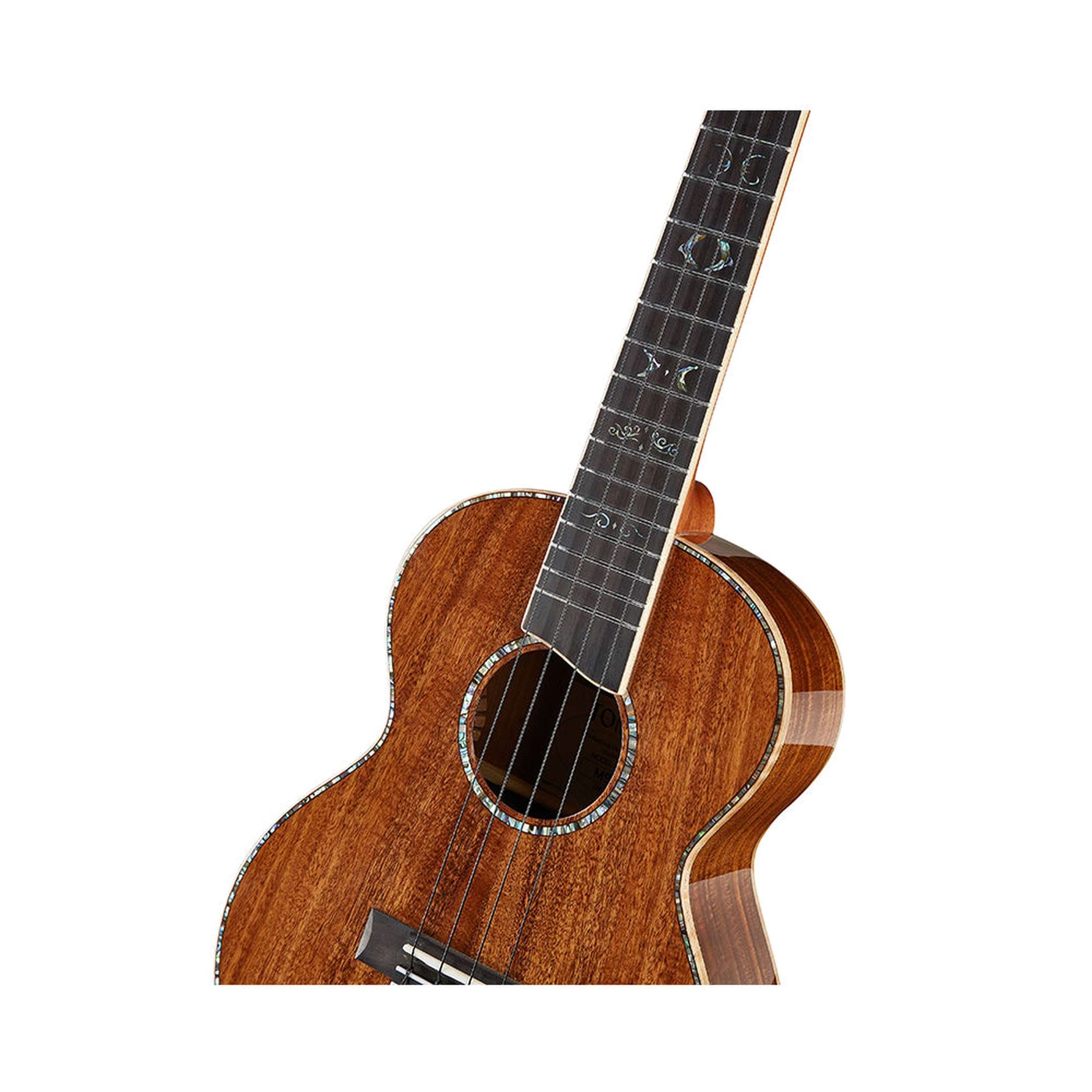 TOM M9E Tenor Ukelele met Massief Acacia en Pickup met effecten Inclusief Koffer